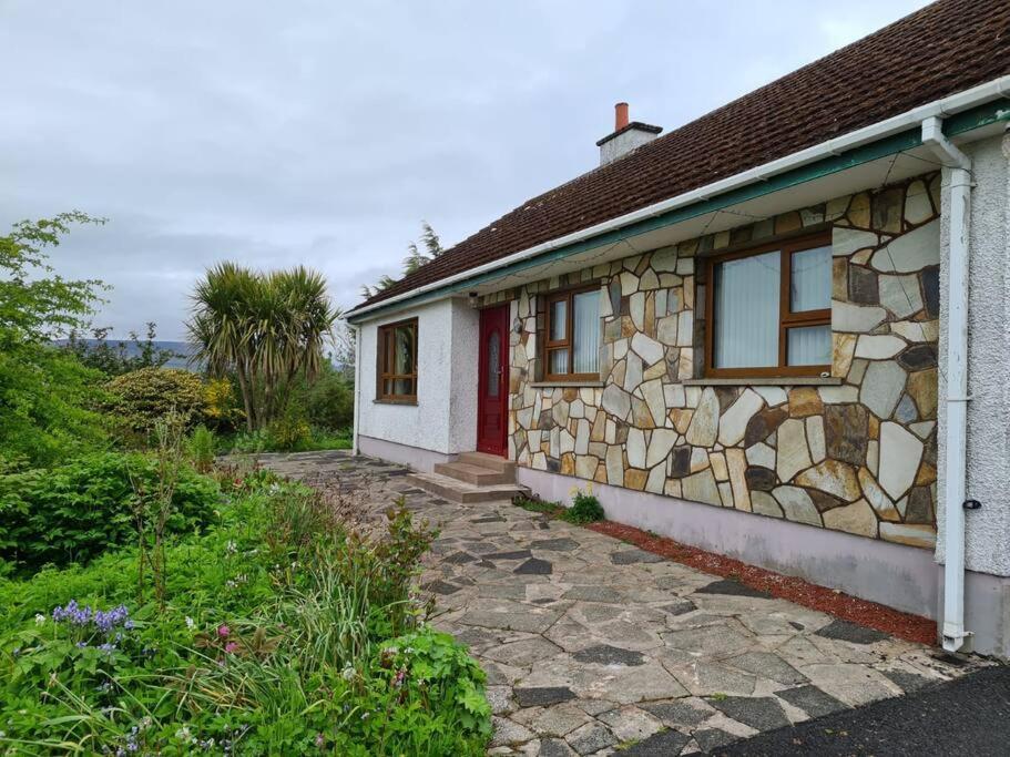 Villa A View Of The Glens Martinstown Exterior foto